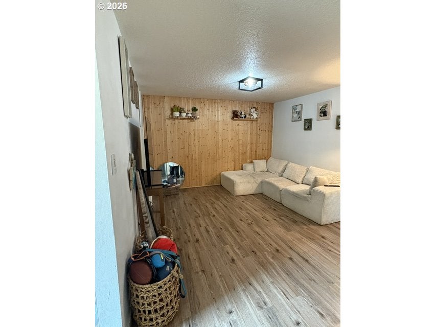 424 PARK DR