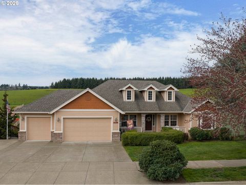 Photo of 521 NW Mt Mazama St, McMinnville, OR 97128 (MLS # 473034560)