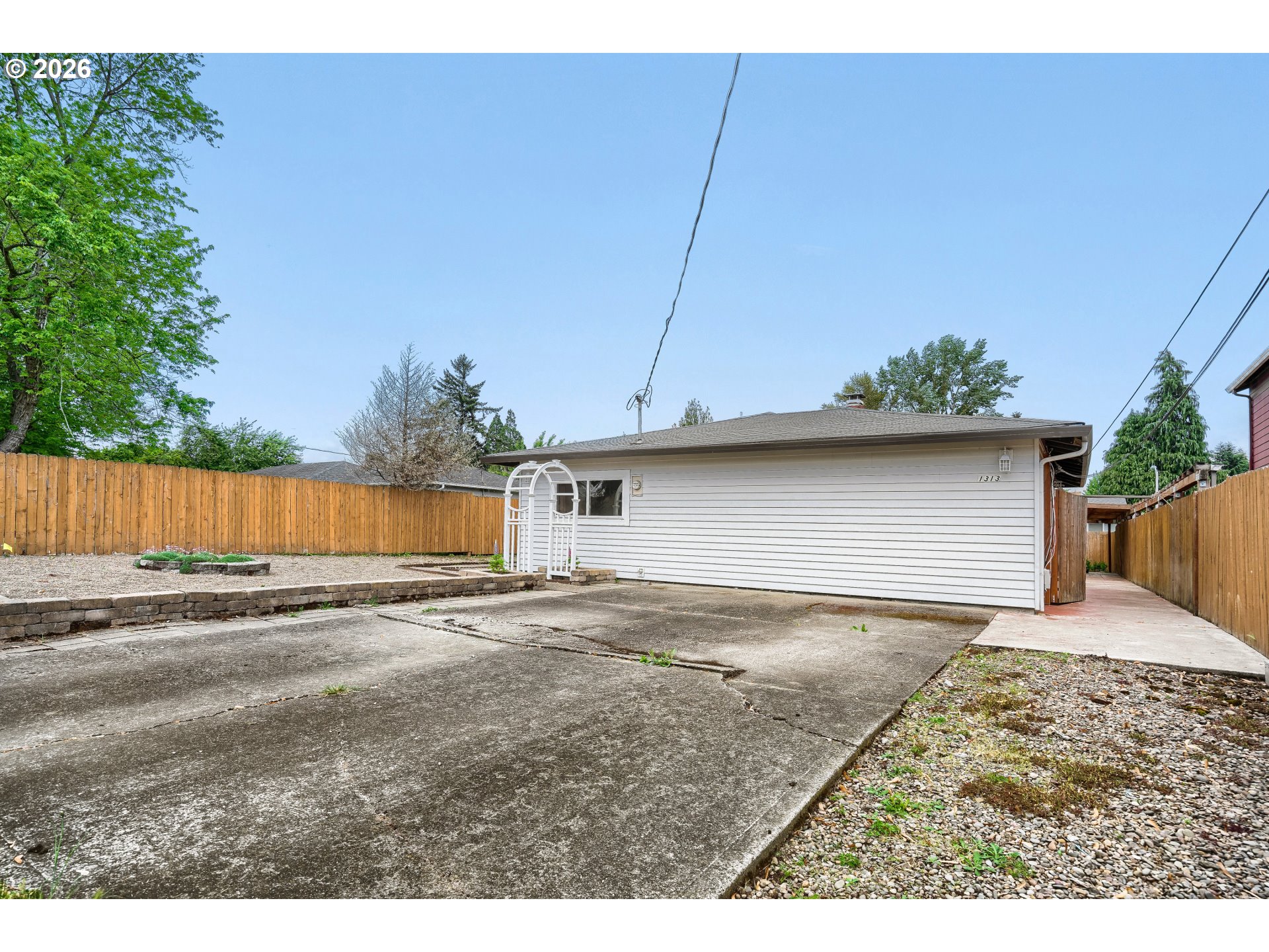 1313 SHADY LN