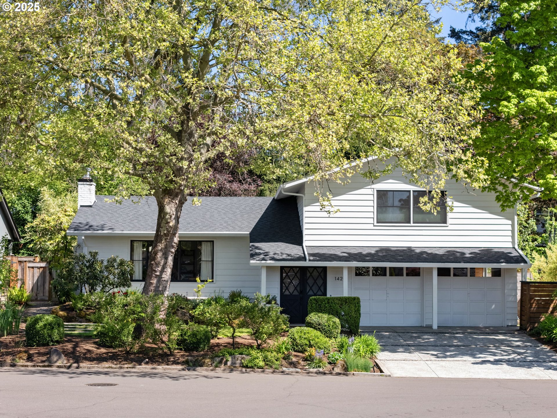 1420 NW JENNE AVE