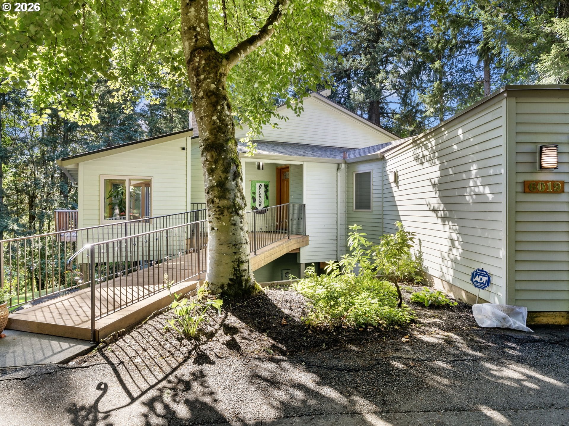 6019 SW WOODS CT