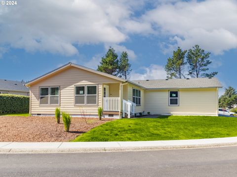 A home in Waldport