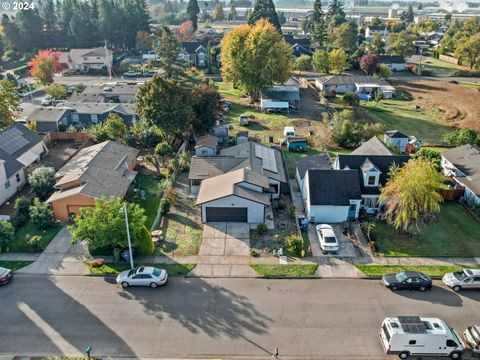 A home in Woodburn