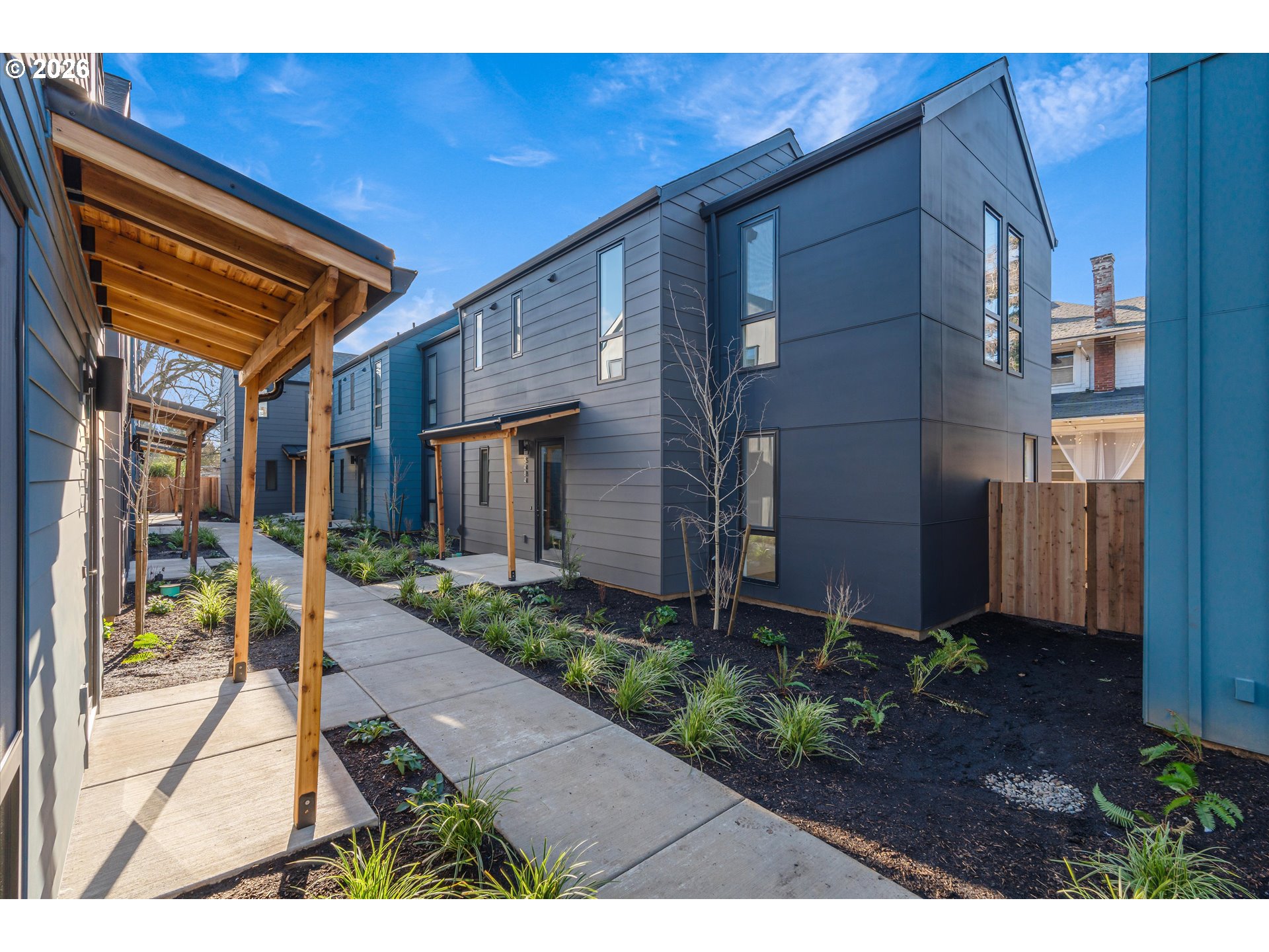 5484 SE Boise ST