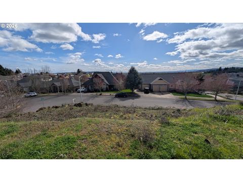 2683 NW MT HOOD DR McMinnville OR 97128