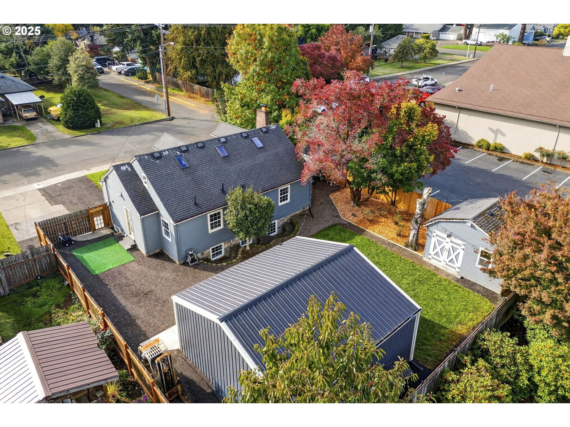 318 NE 9TH AVE