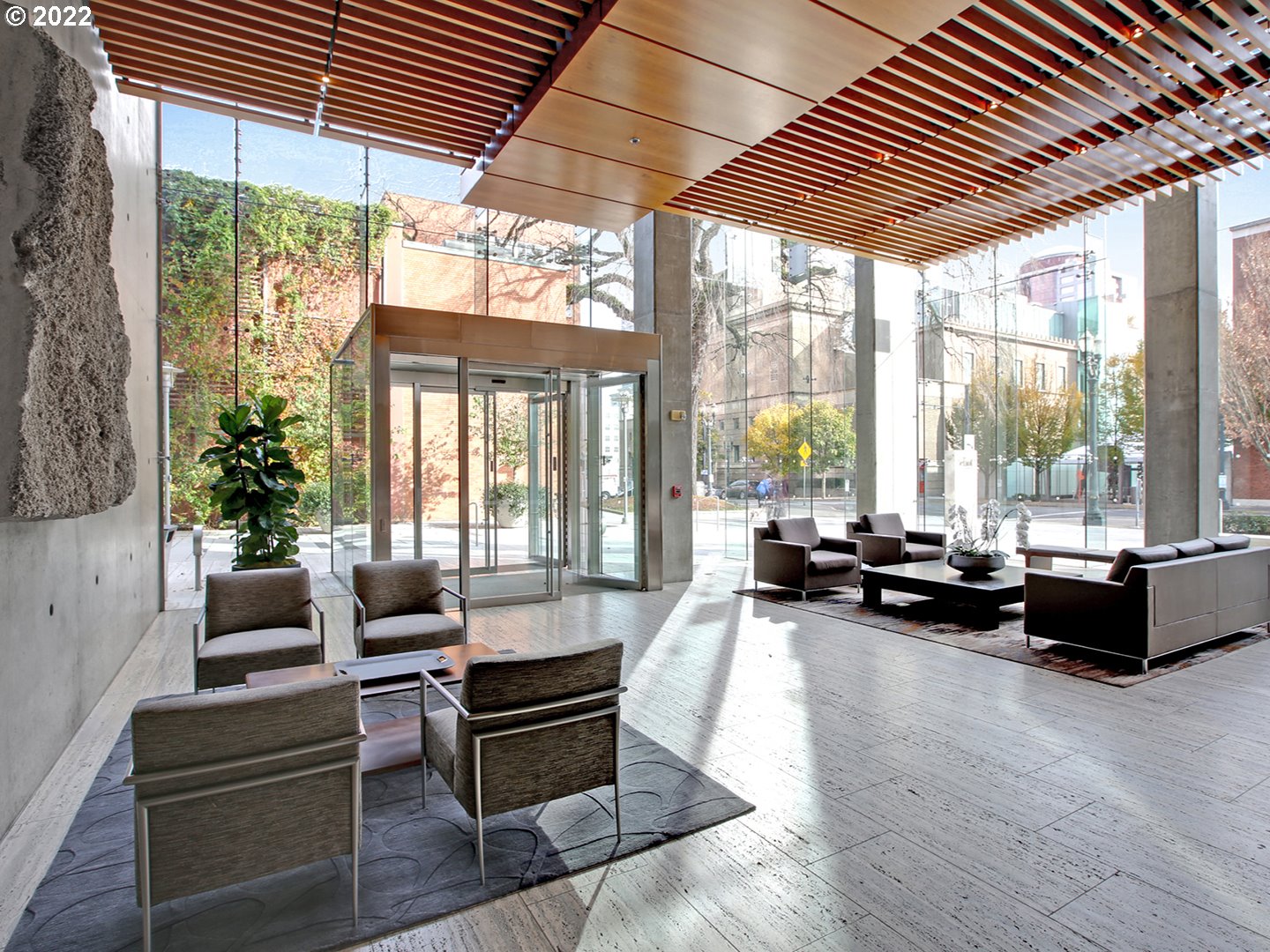 1221 SW 10TH AVE 1804