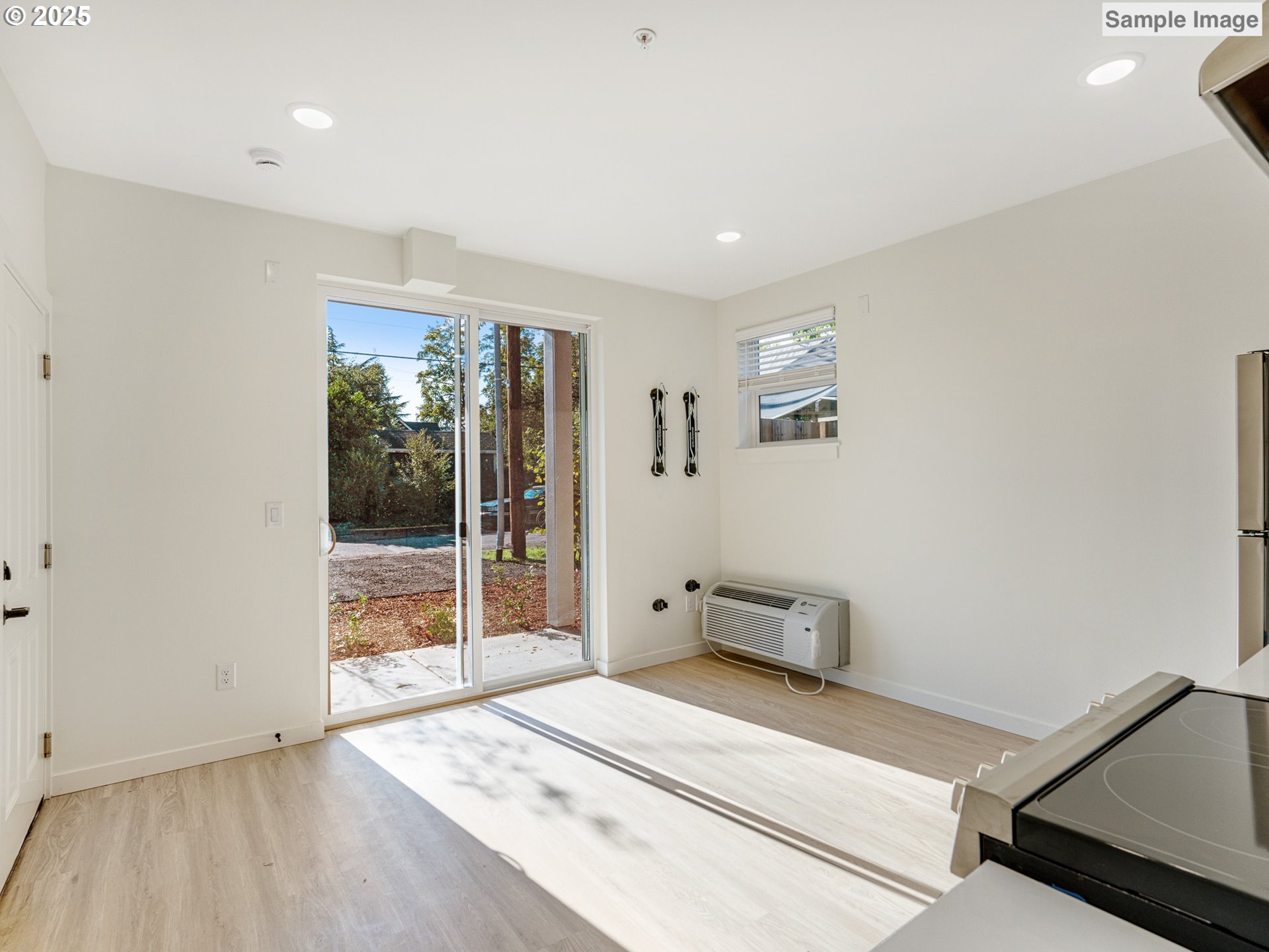 6115 NE Multnomah ST 3