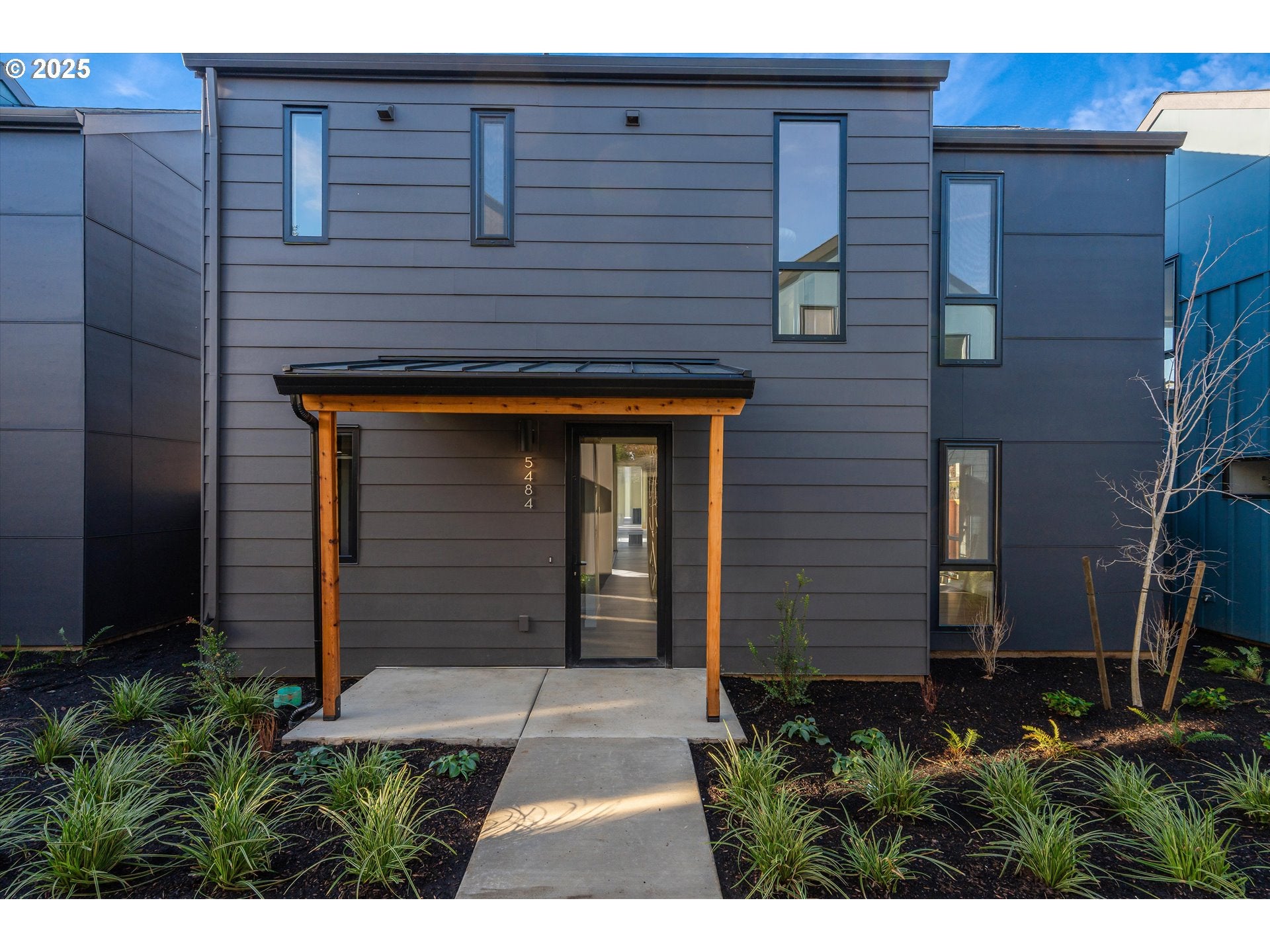 5484 SE Boise TER