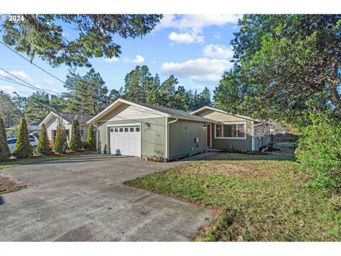 A home in Coos Bay