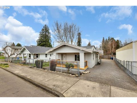 647 SE RUSSELL ST Camas WA 98607