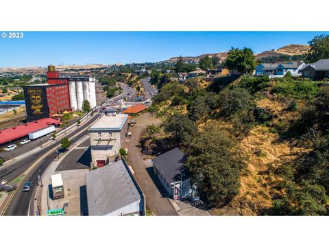 908 E 2ND ST The Dalles OR 97058