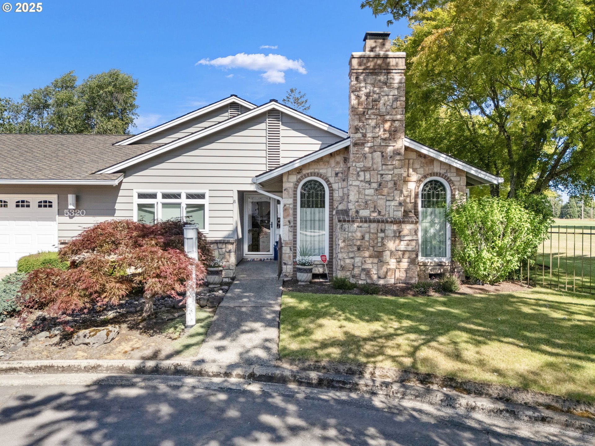 5320 NW EDGEBROOK PL