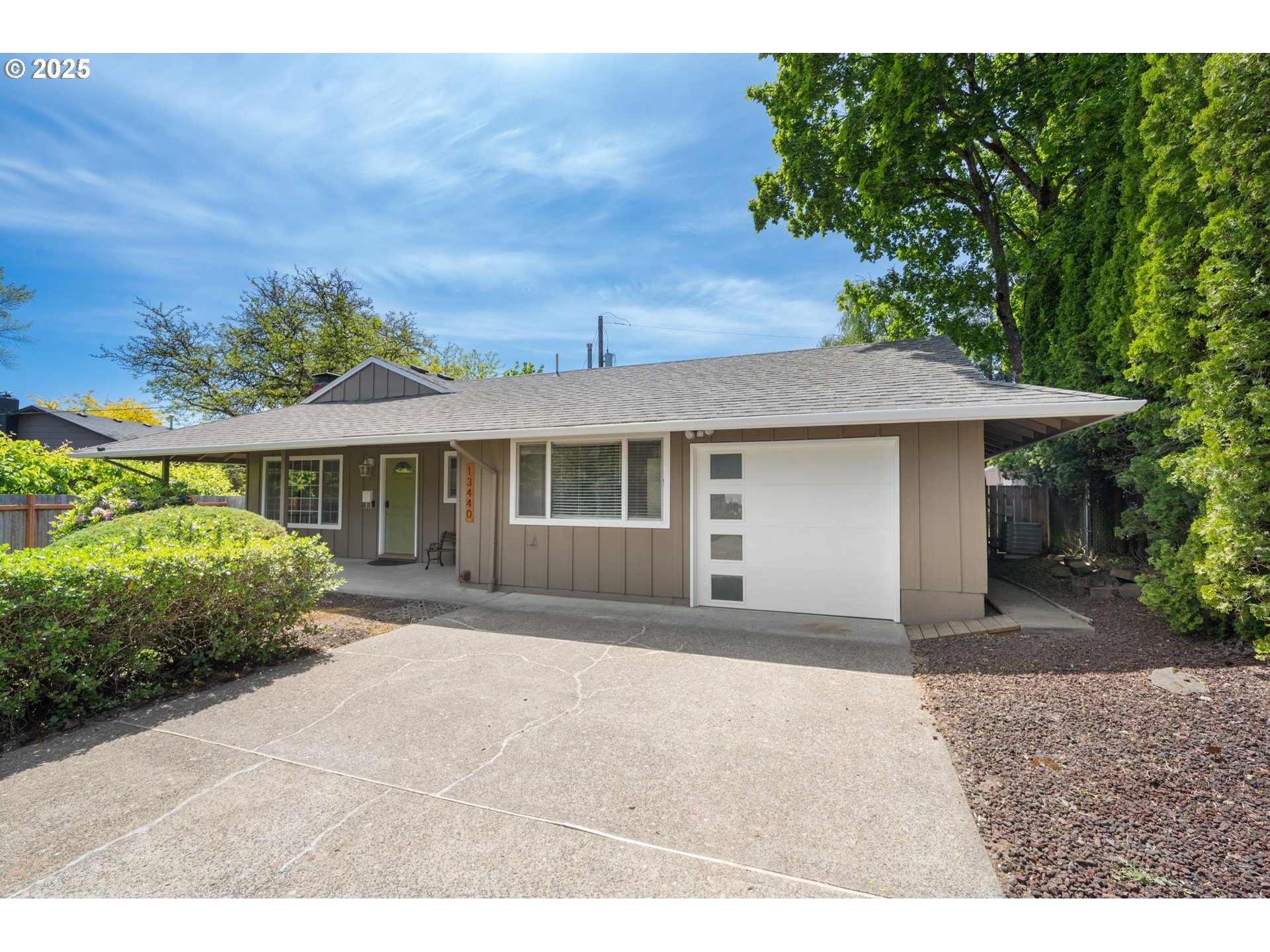 13440 SW GREENLEAF PL
