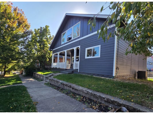 906 N AVE, LA GRANDE, OR 97850 - Image e330bfdb8056e6da1f39b8467ee0c55f/2353597066