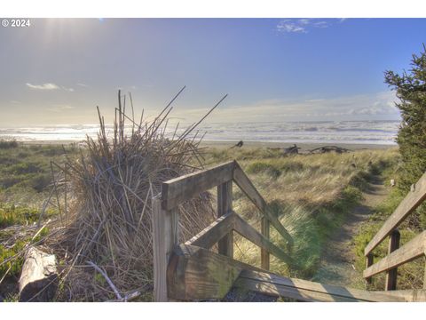 A home in Gold Beach