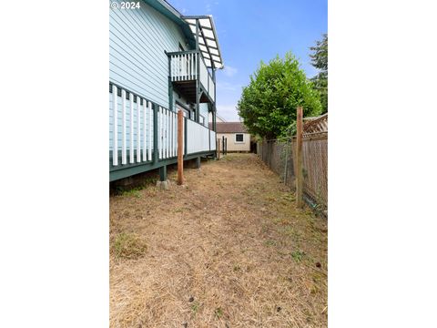 A home in Coquille