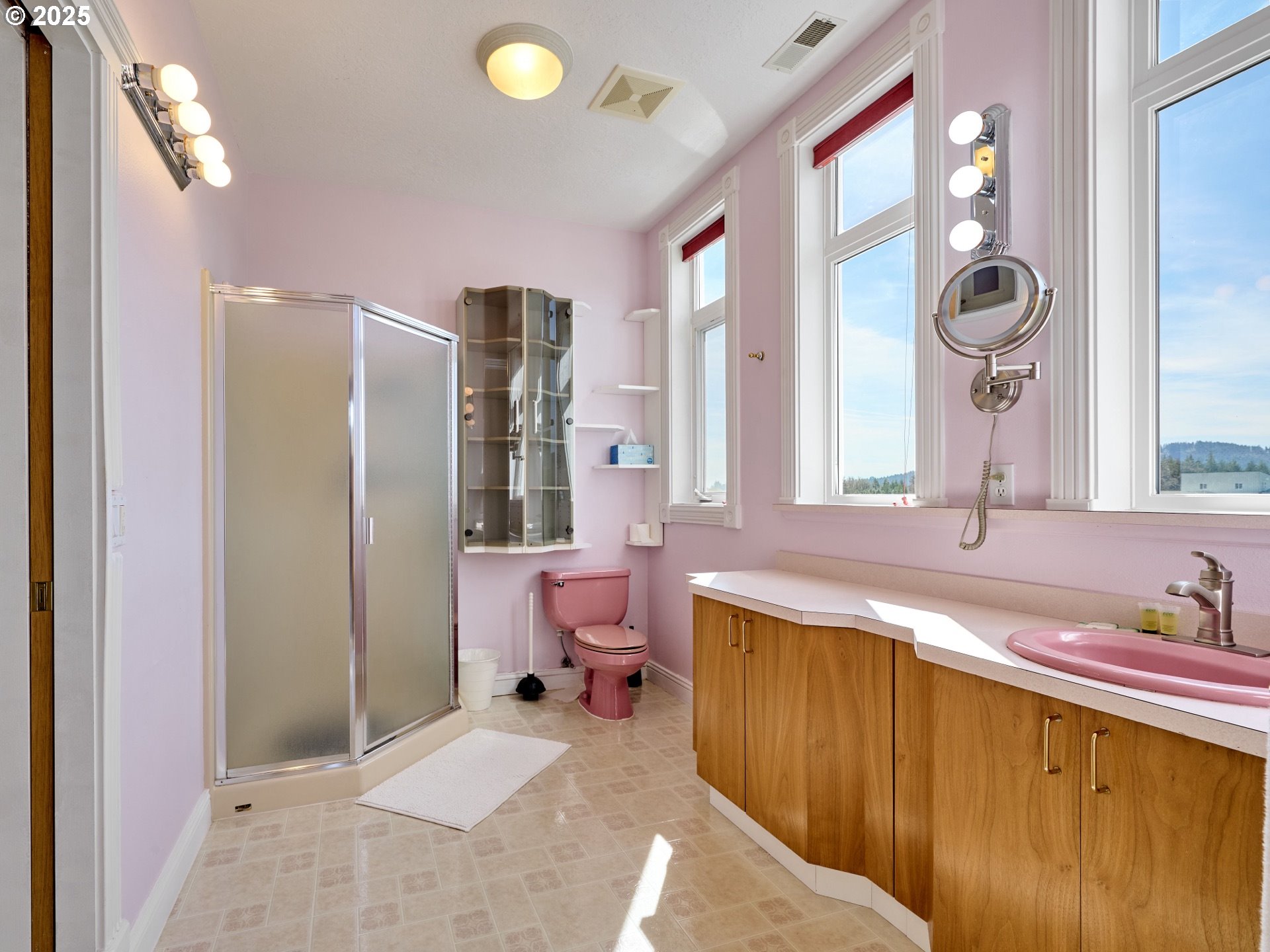 Dallas, Oregon 97338, United States, 4 Bedrooms Bedrooms, ,4 BathroomsBathrooms,Residential,Active,102555