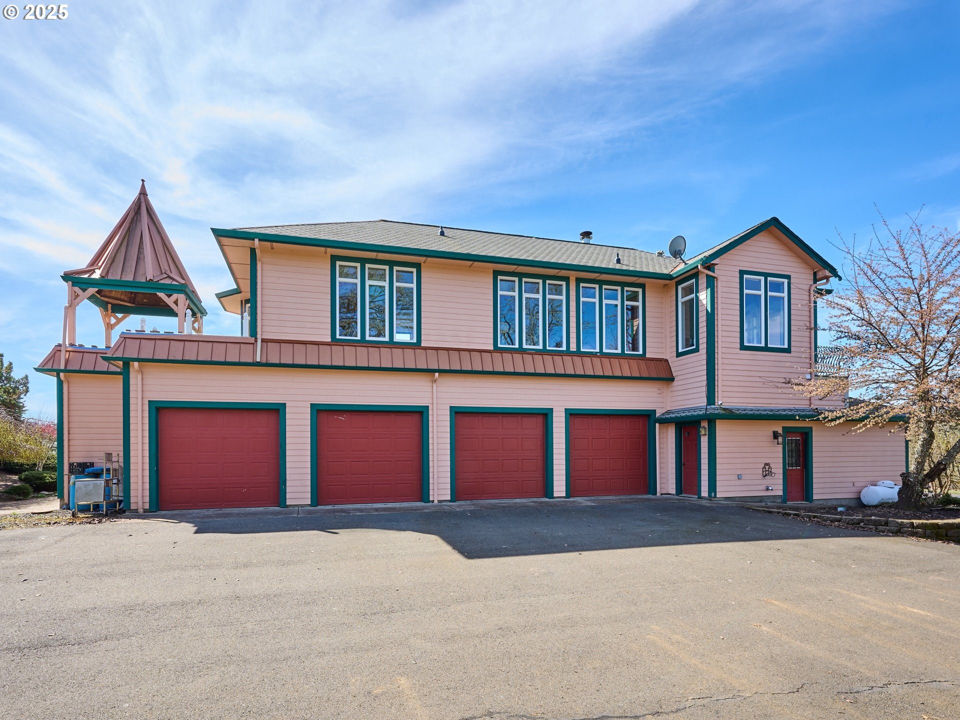 Dallas, Oregon 97338, United States, 4 Bedrooms Bedrooms, ,4 BathroomsBathrooms,Residential,Active,102555