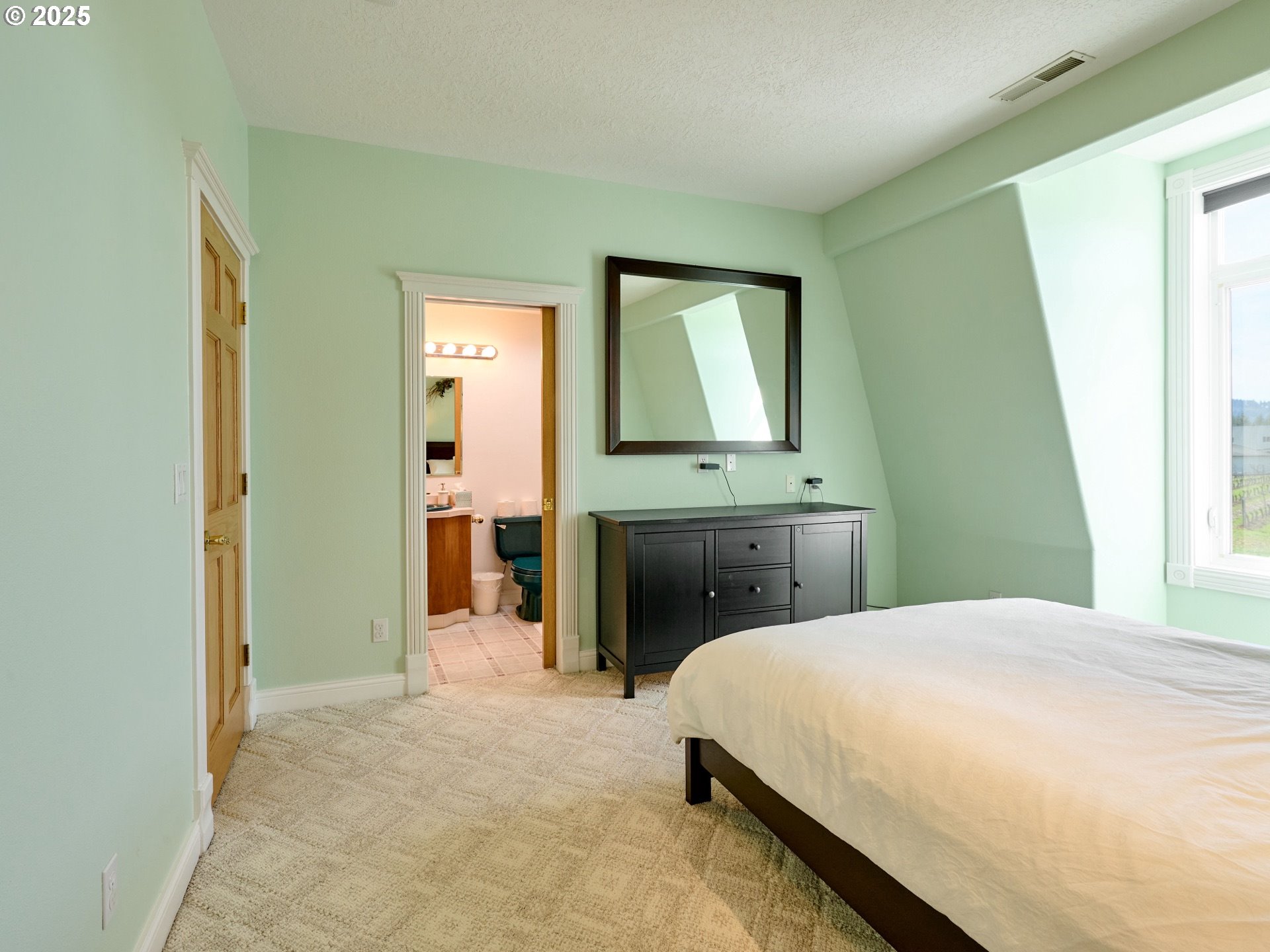 Dallas, Oregon 97338, United States, 4 Bedrooms Bedrooms, ,4 BathroomsBathrooms,Residential,Active,102555