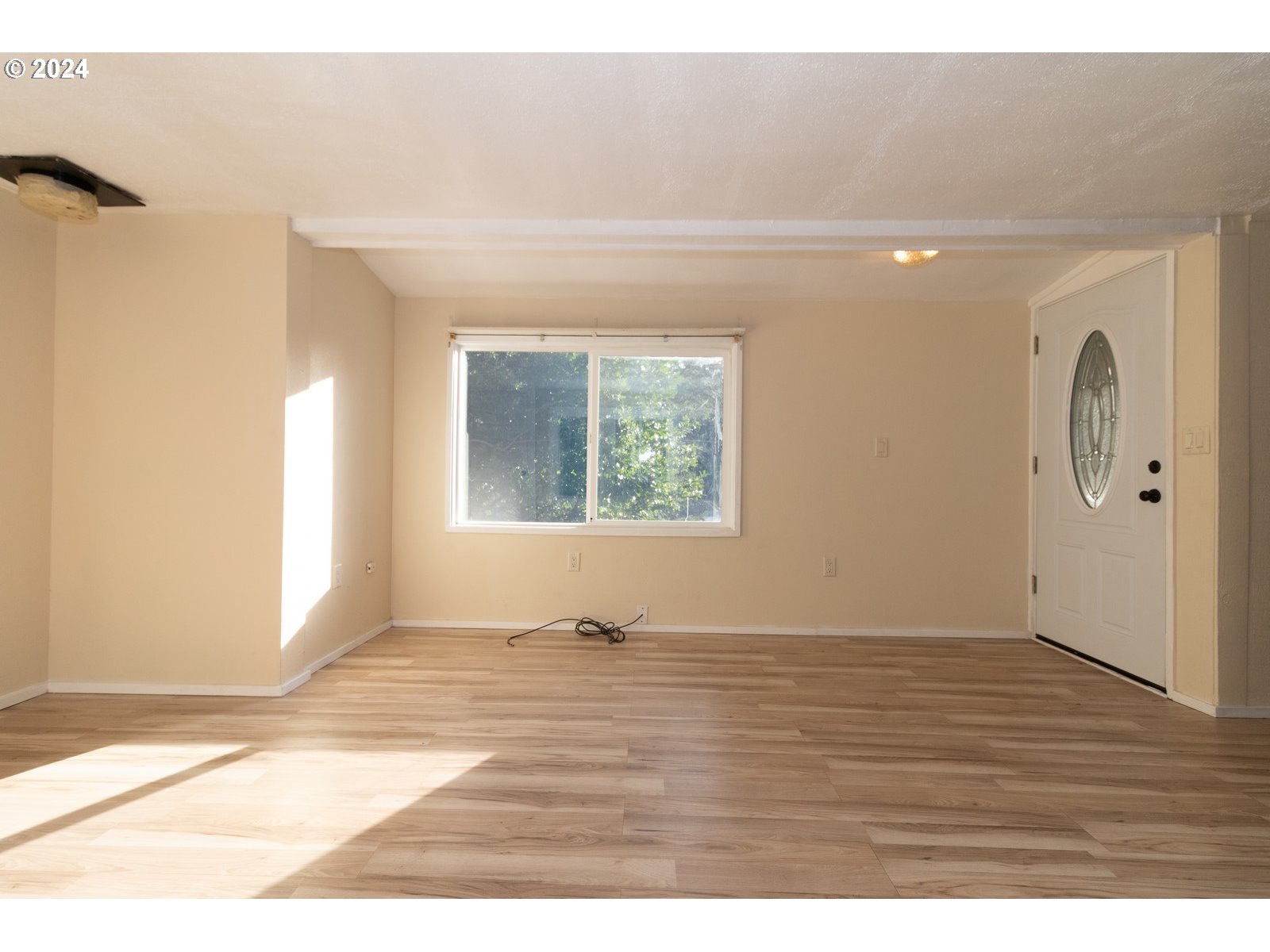 Florence, Oregon 97439, United States, 2 Bedrooms Bedrooms, ,1 BathroomBathrooms,Residential,Active,26757