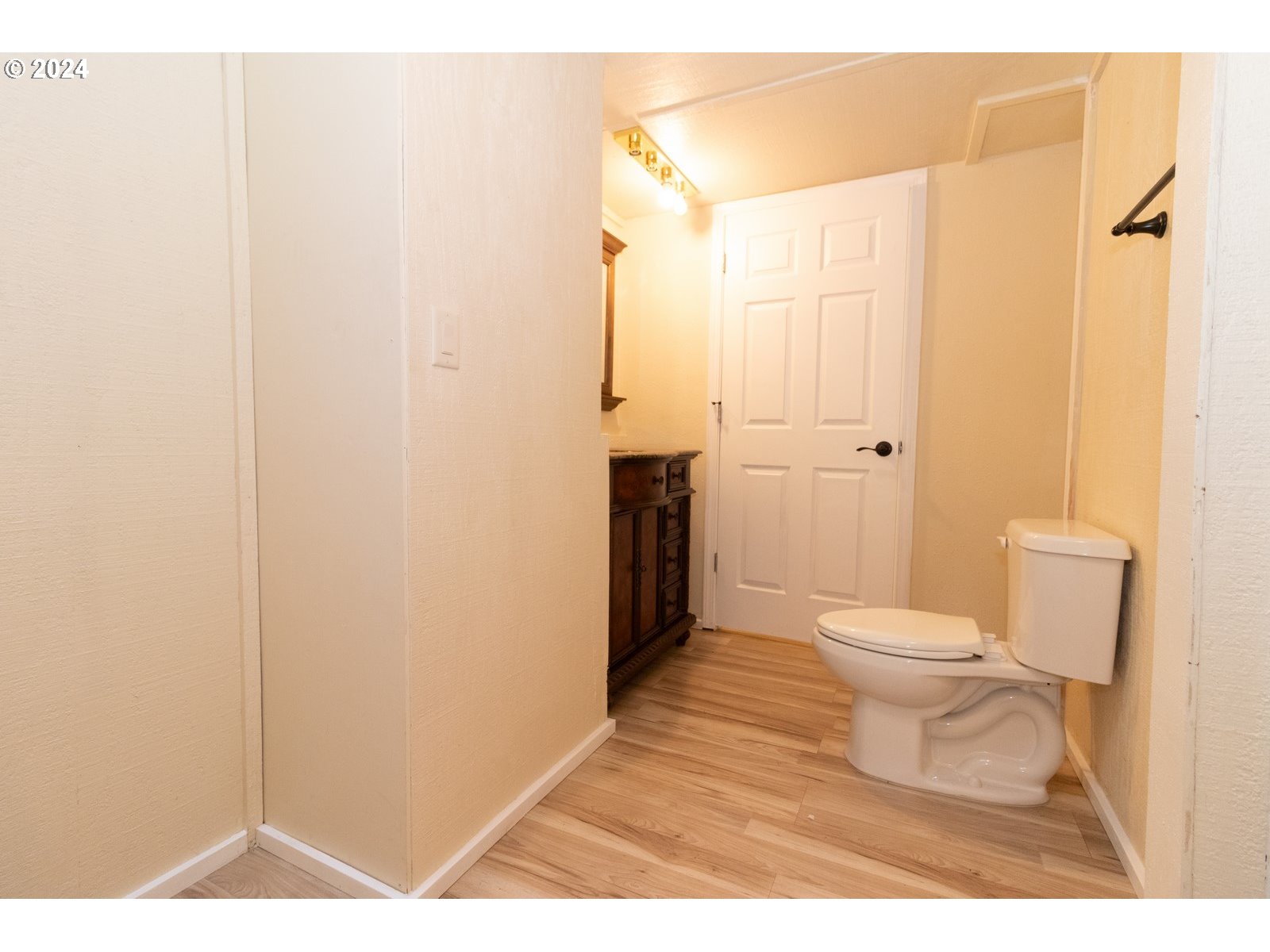 Florence, Oregon 97439, United States, 2 Bedrooms Bedrooms, ,1 BathroomBathrooms,Residential,Active,26757