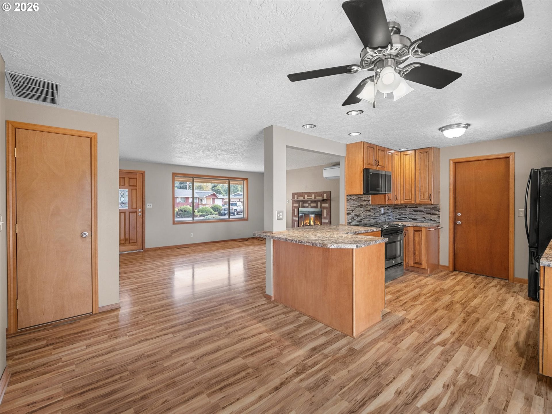 1900 BERGERON CT