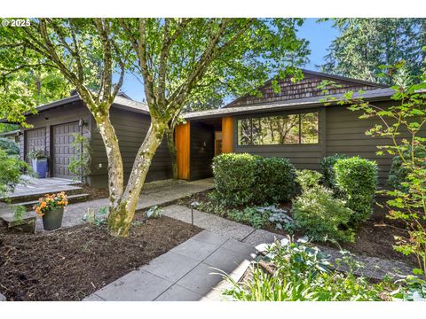 7037 SW Canby LN Portland OR 97223