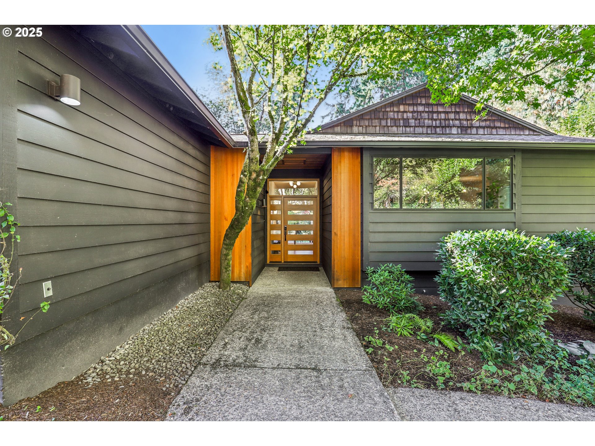 7037 SW Canby LN