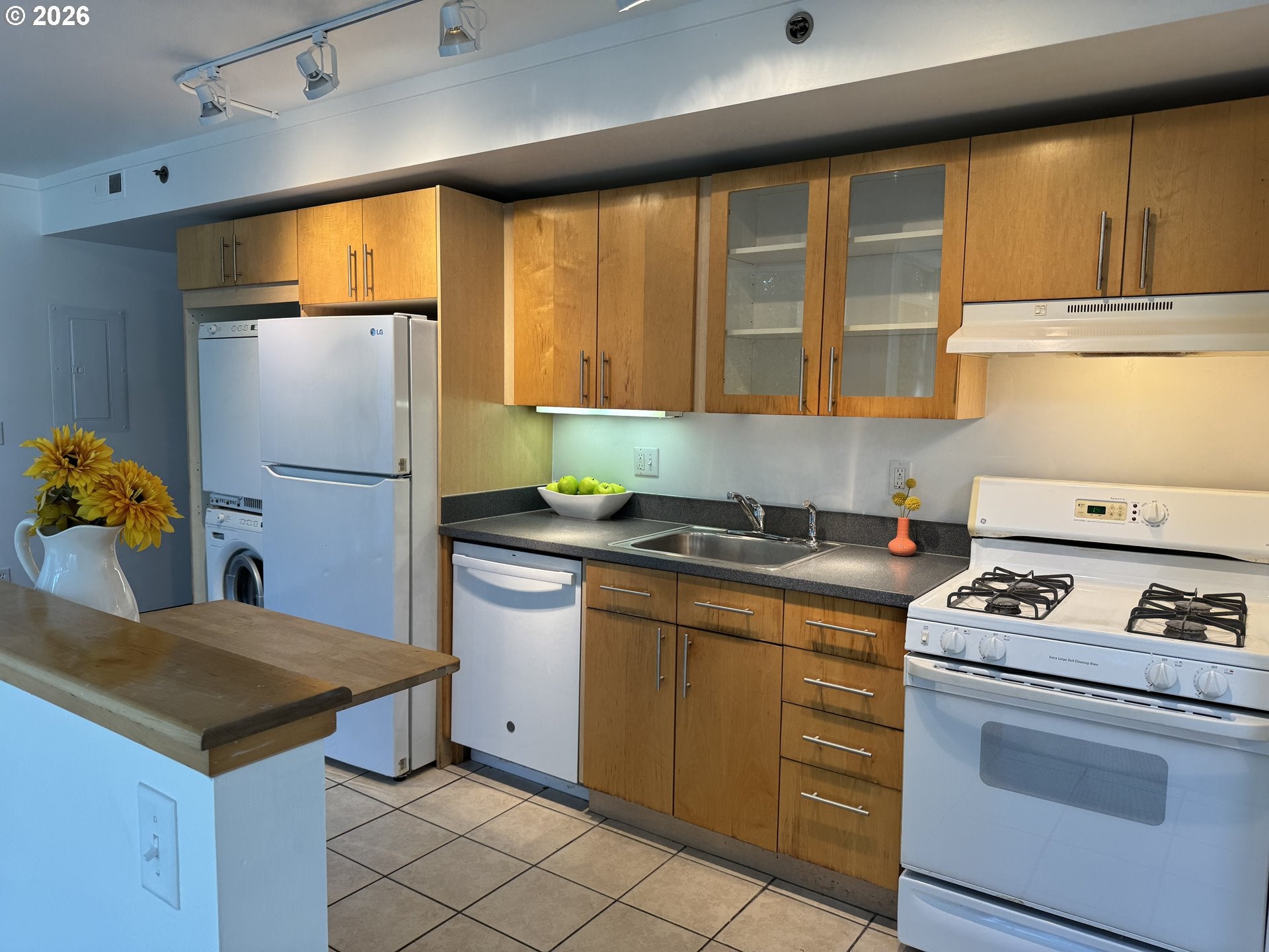 533 NE HOLLADAY ST 502