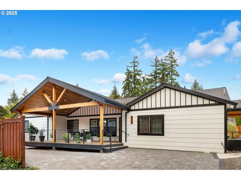 8955 SW CLUB MEADOW LN Portland OR 97225