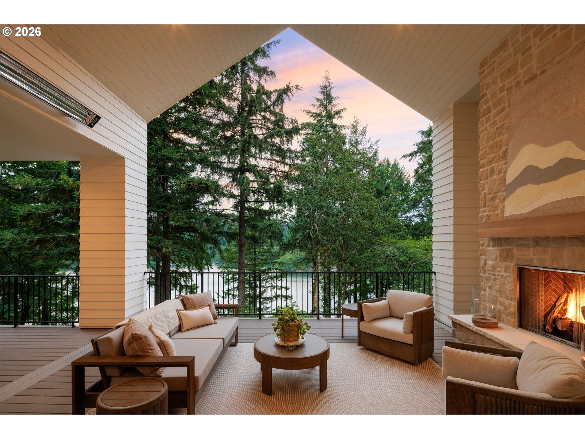 843 TERRACE DR