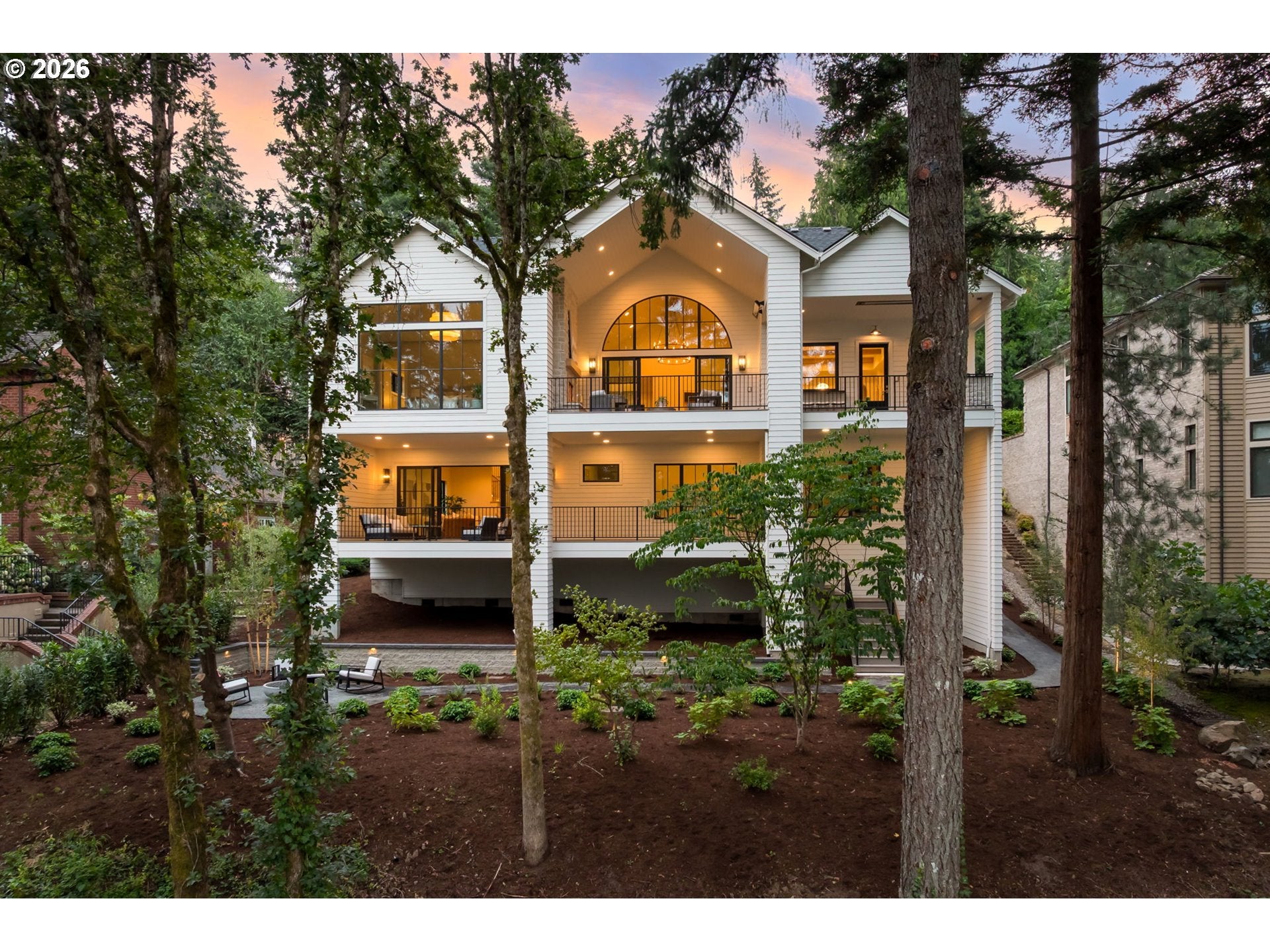 843 TERRACE DR