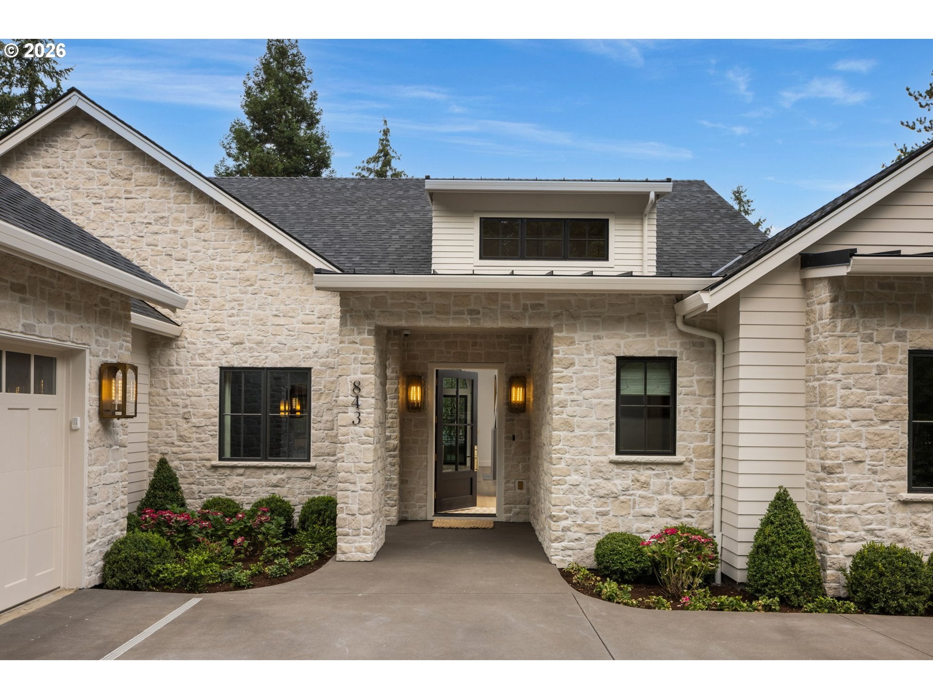 843 TERRACE DR