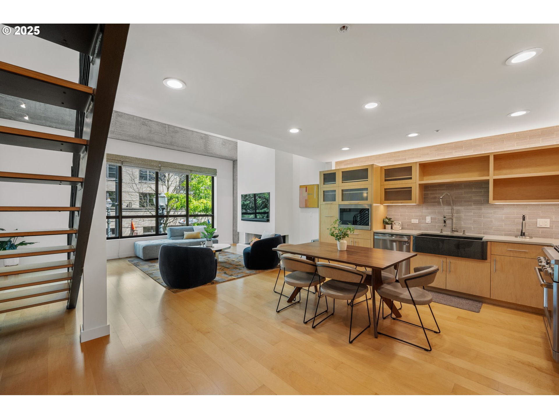 922 NW 11TH AVE 105