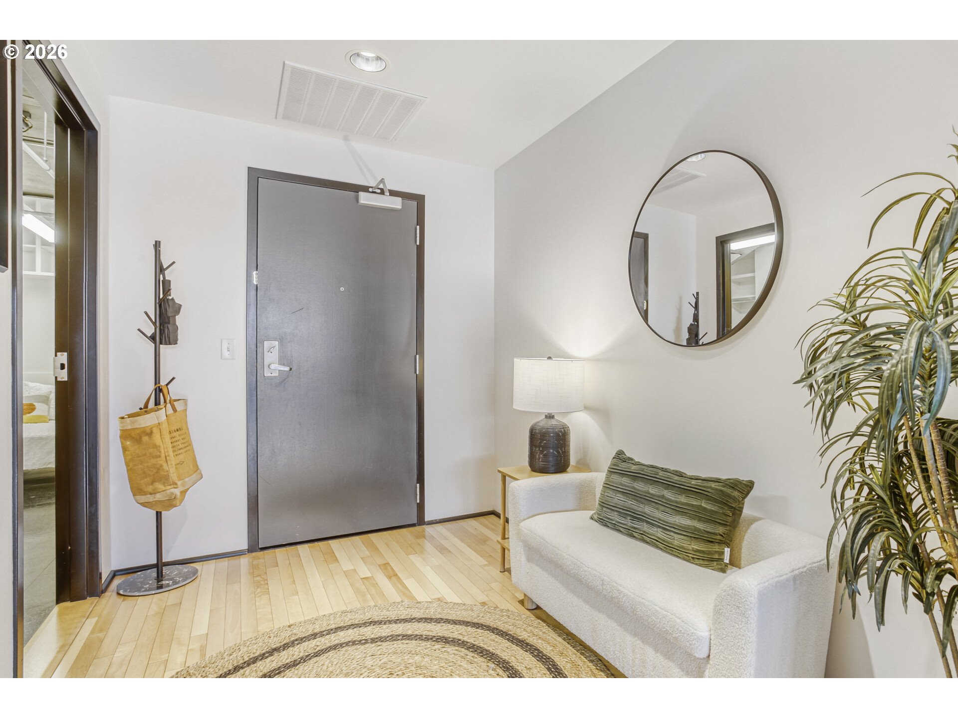 1410 NW KEARNEY ST 909