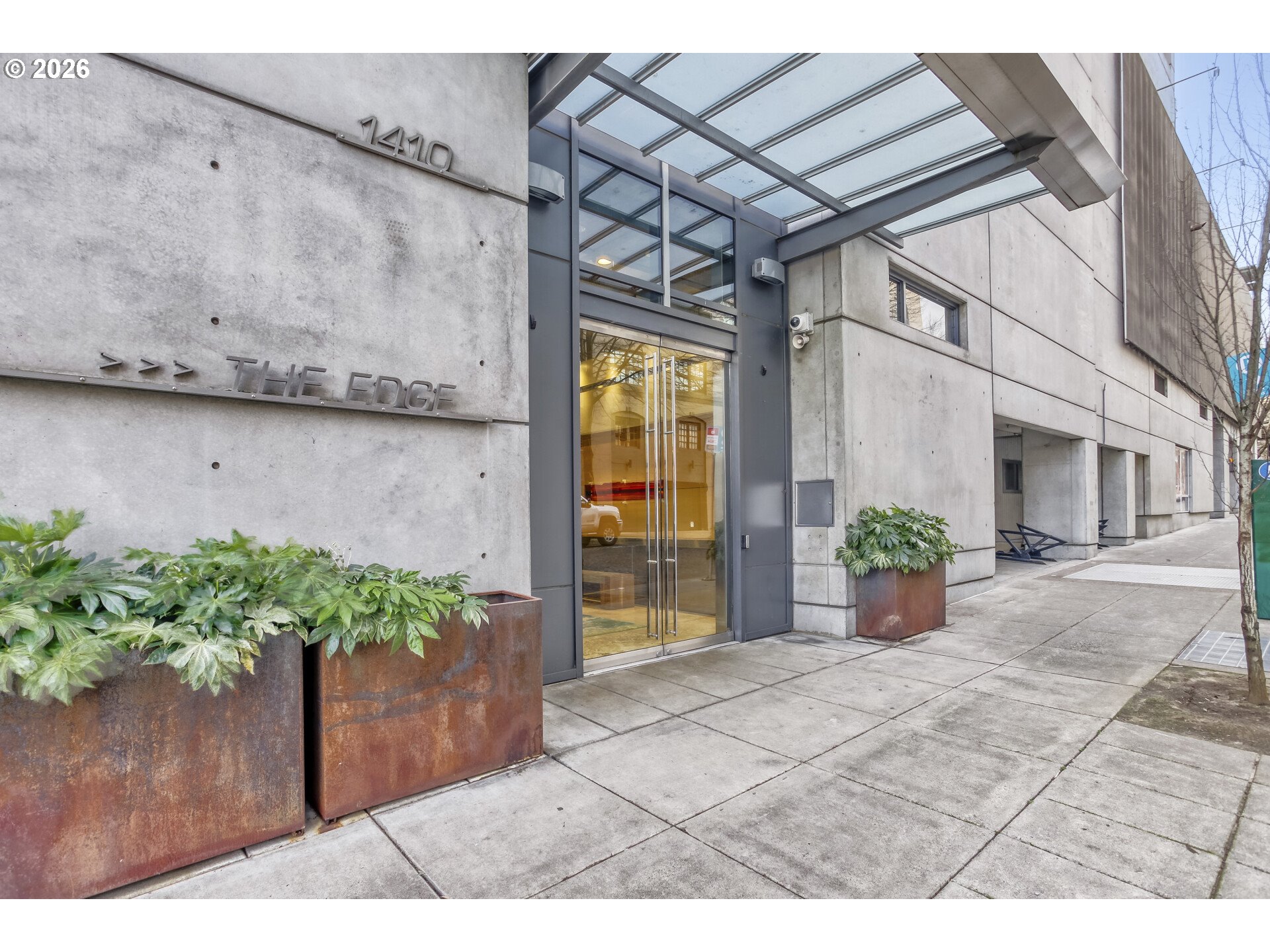 1410 NW KEARNEY ST 909