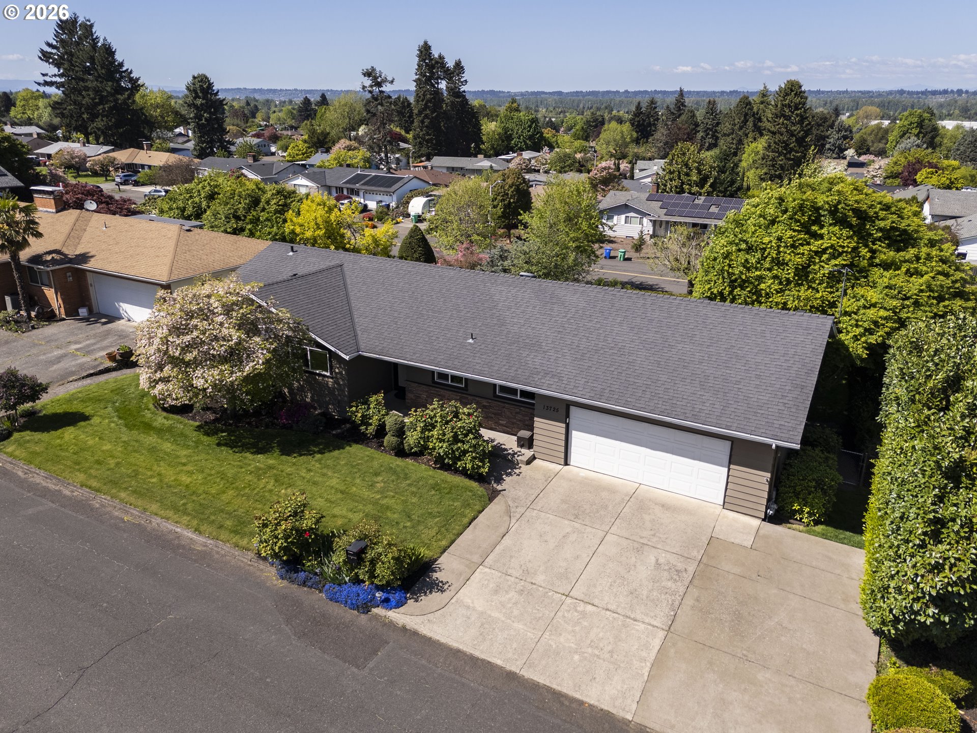 13725 NE FREMONT CT