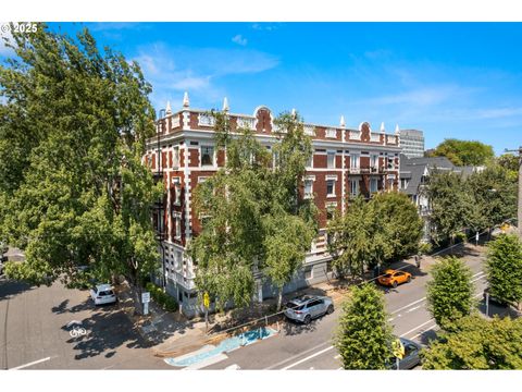 1811 NW COUCH ST 508 Portland OR 97209