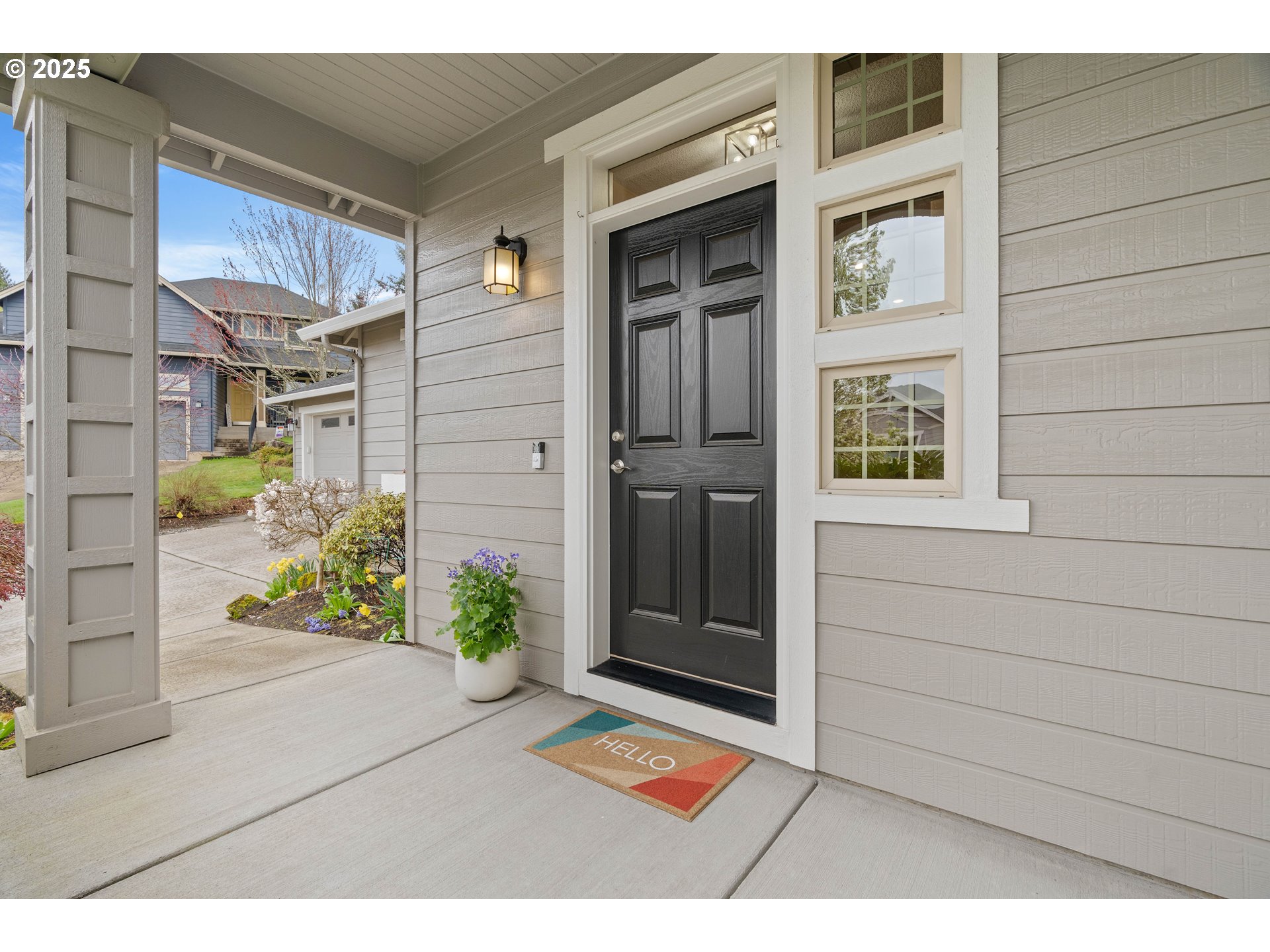 4026 NE EVERETT CT