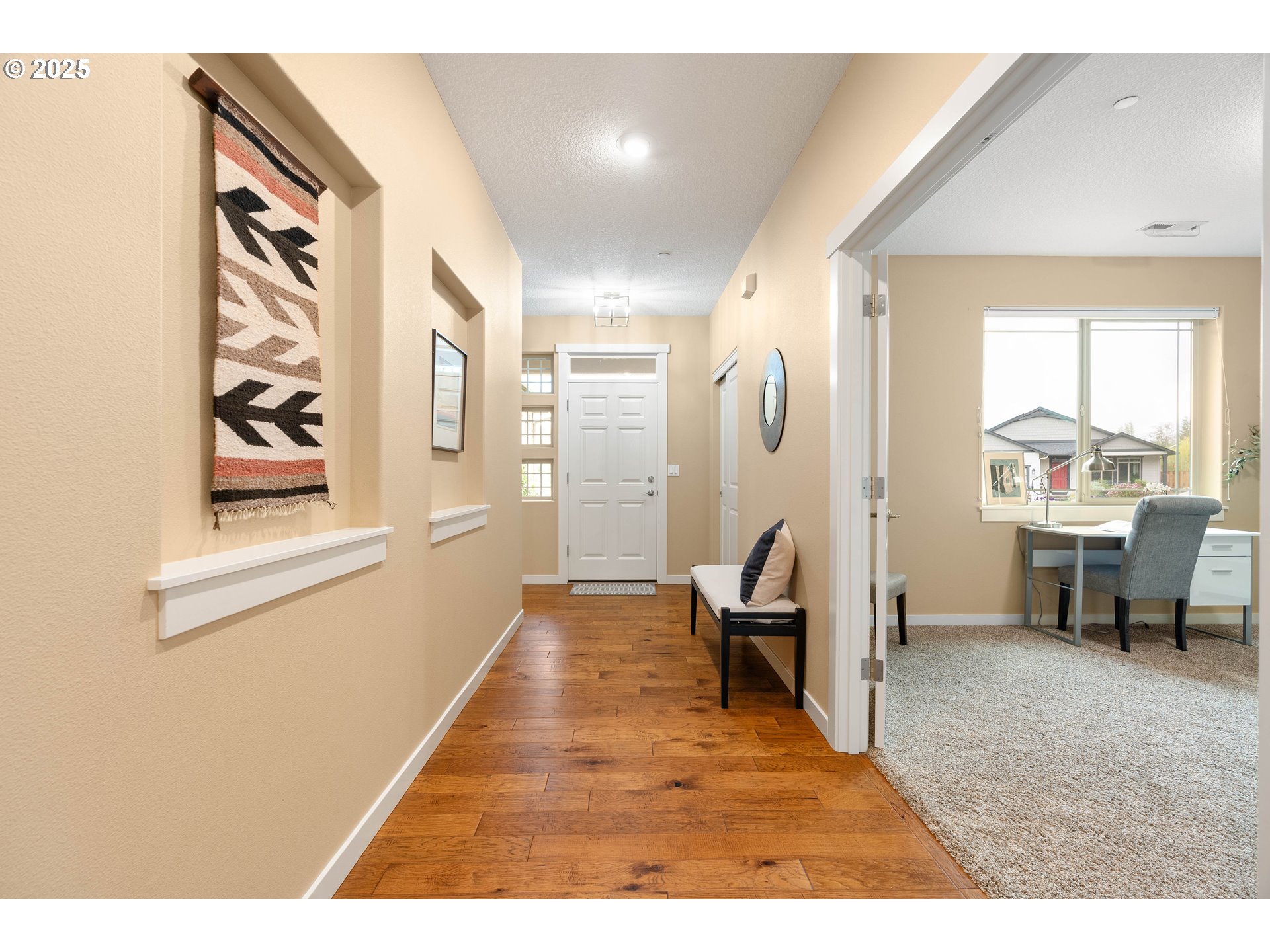 4026 NE EVERETT CT