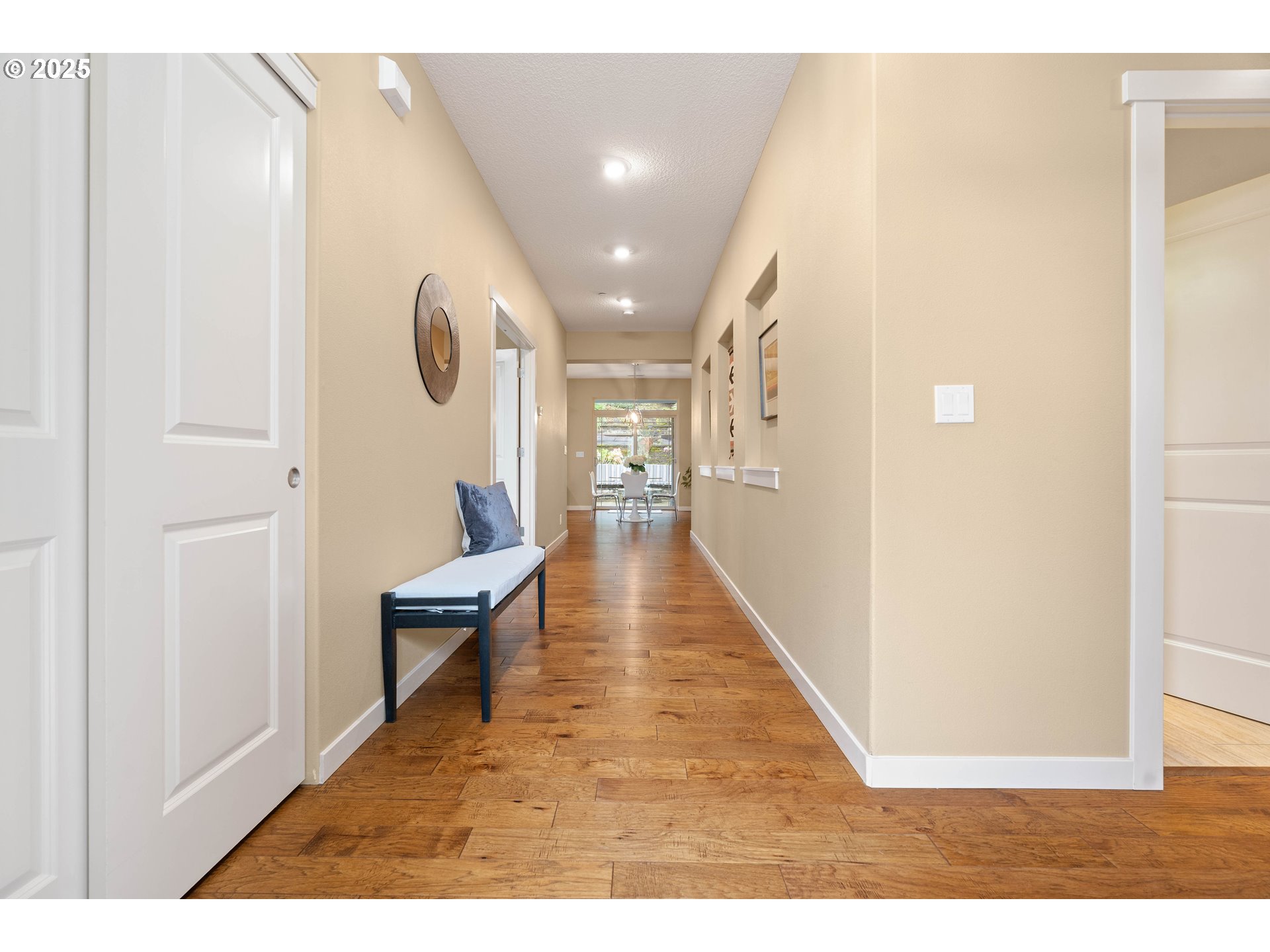 4026 NE EVERETT CT