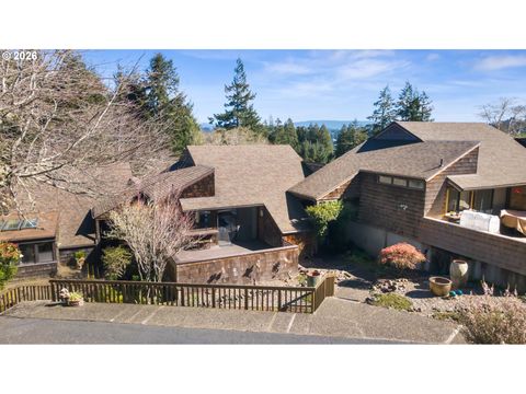 1320 INGERSOLL ST Coos Bay OR 97420