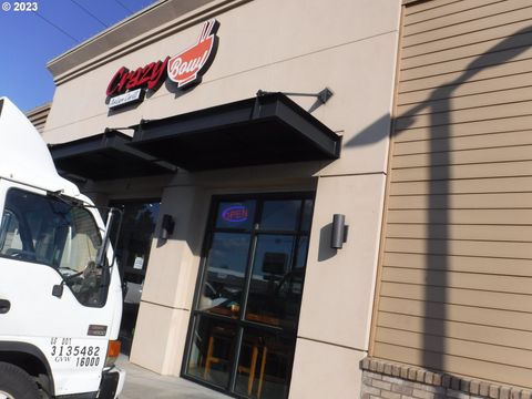 9839 SE Elong ST B Clackamas OR 97015