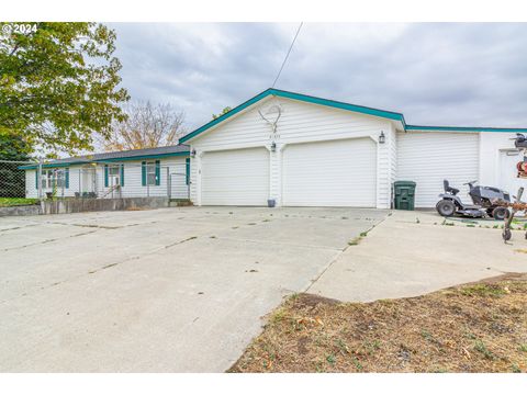 A home in Hermiston