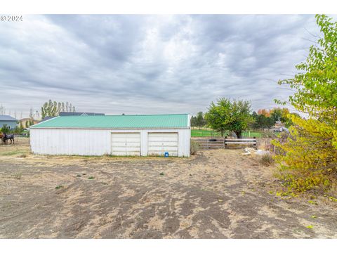 A home in Hermiston