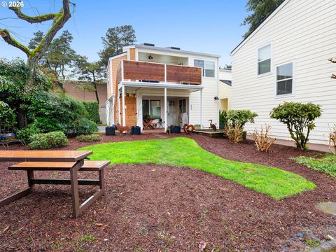 61 CHURCH ST Lake Oswego OR 97034