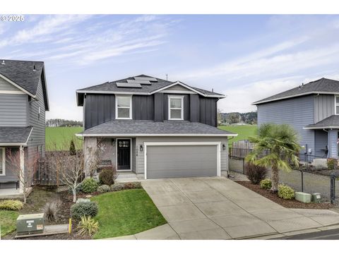 Photo of 1028 E 16th St, Lafayette, OR 97127 (MLS # 155749139)
