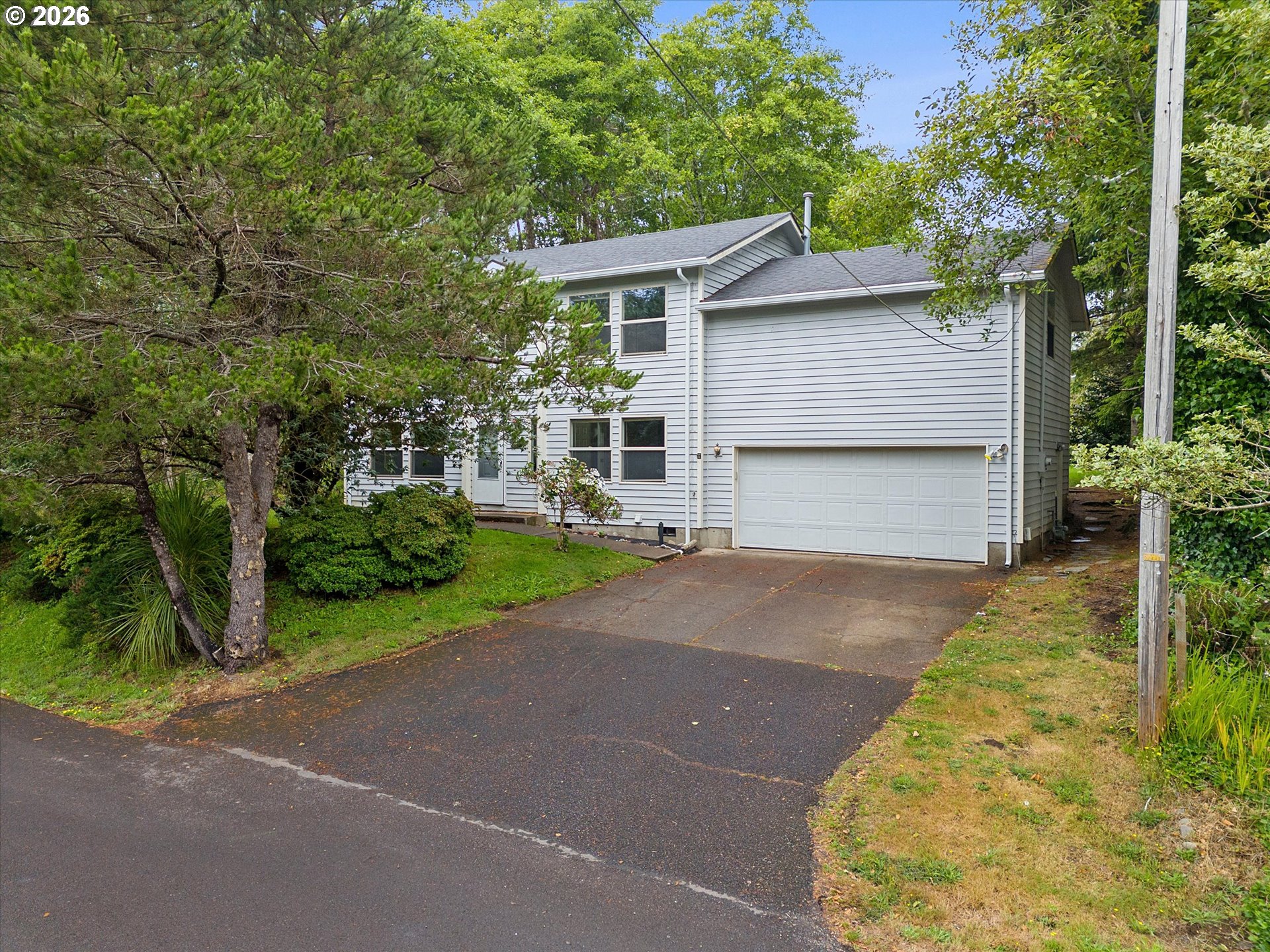 2885 NE 35th ST