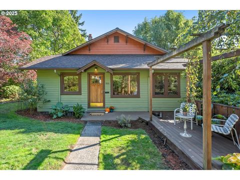 1810 SE 72ND AVE Portland OR 97215